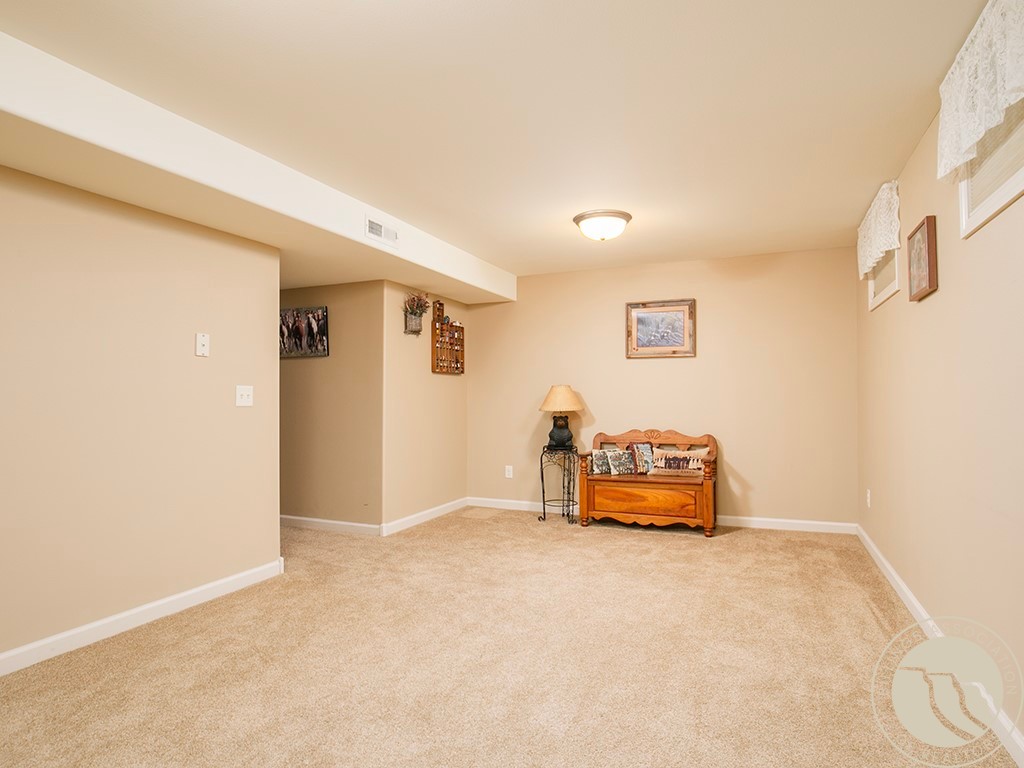 905 13th Street W