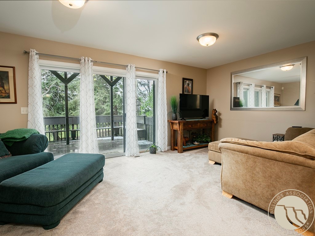 905 13th Street W