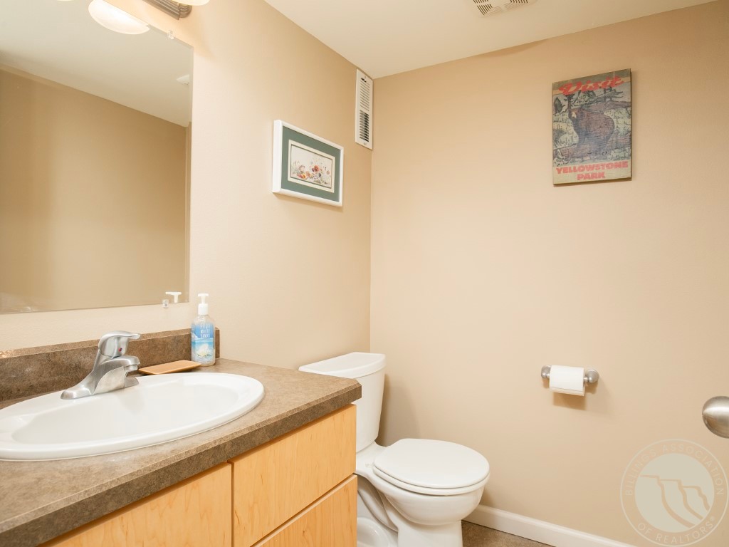 905 13th Street W