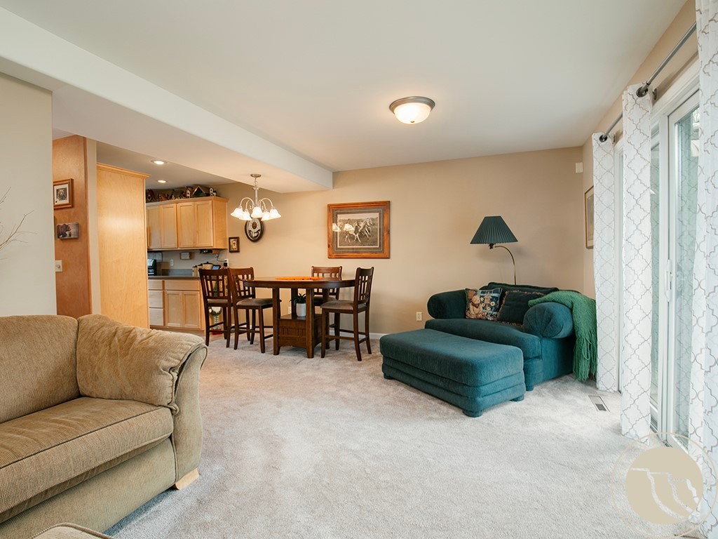 905 13th Street W
