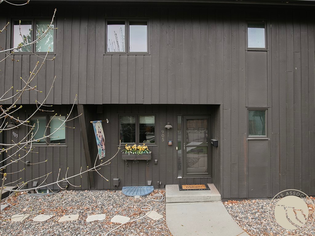 905 13th Street W