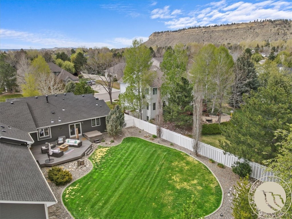 2503 Aspen Way