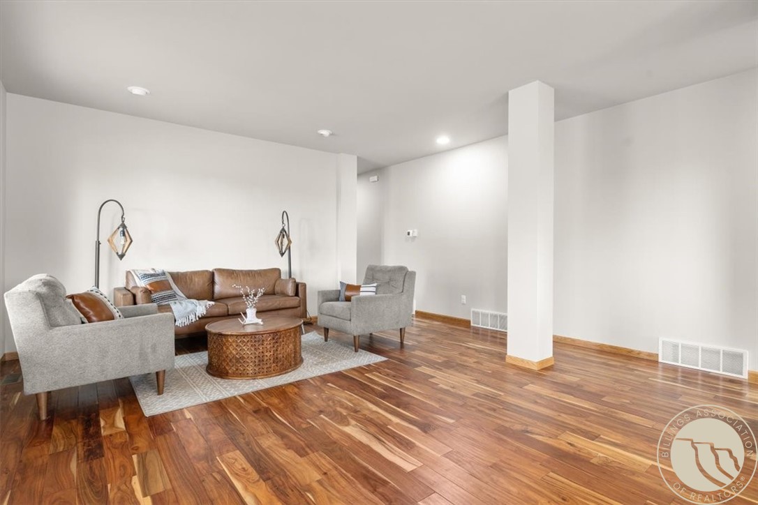 2503 Aspen Way