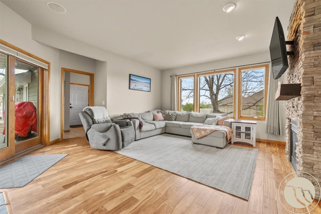 2503 Aspen Way