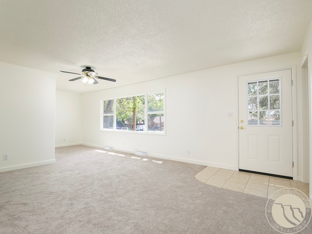 3415 Poly Drive