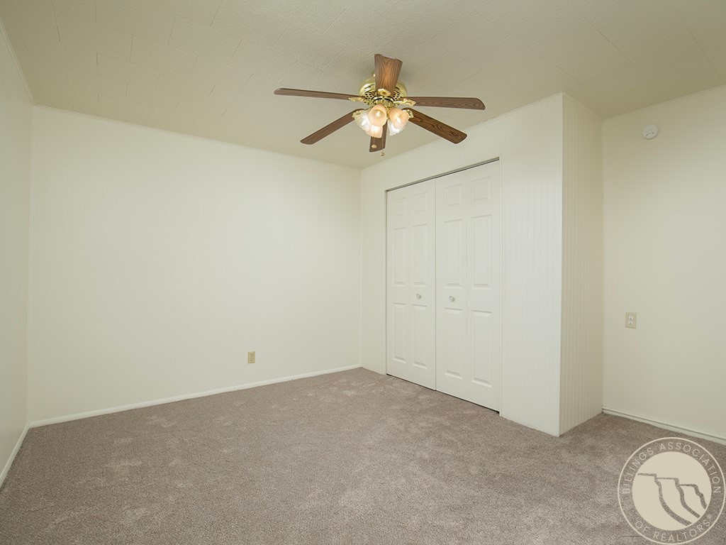 3415 Poly Drive