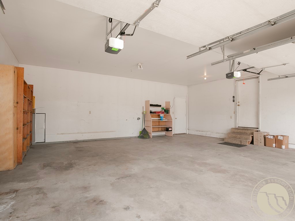 3415 Poly Drive