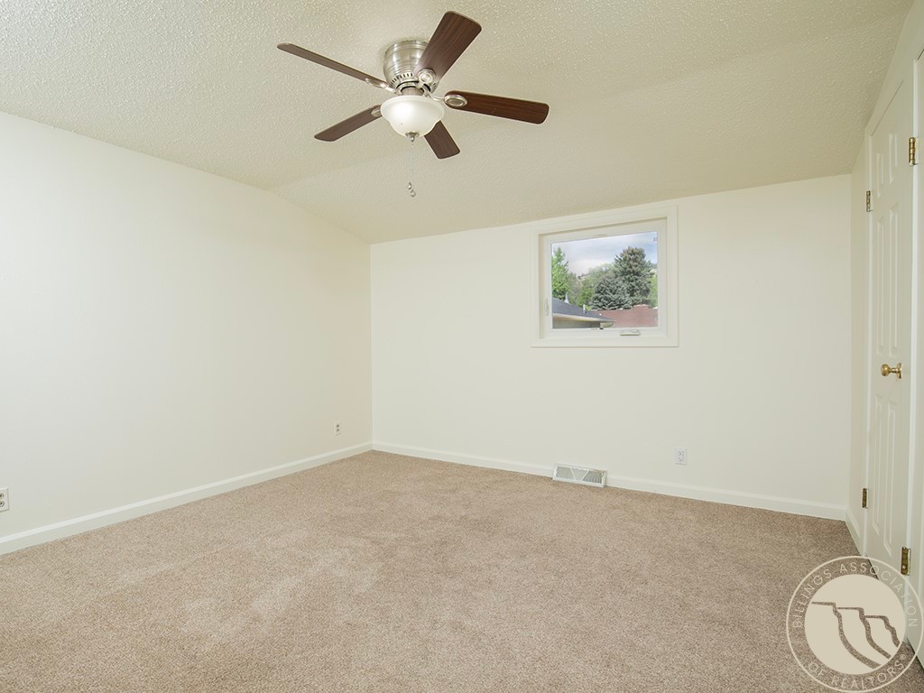 3415 Poly Drive