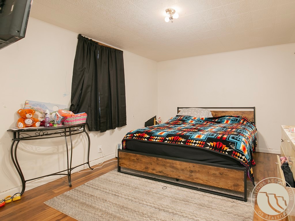 3415 Poly Drive