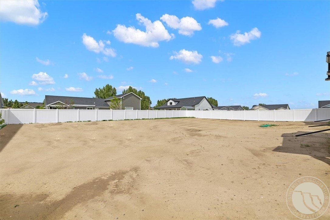 4613 Shining Light Lane