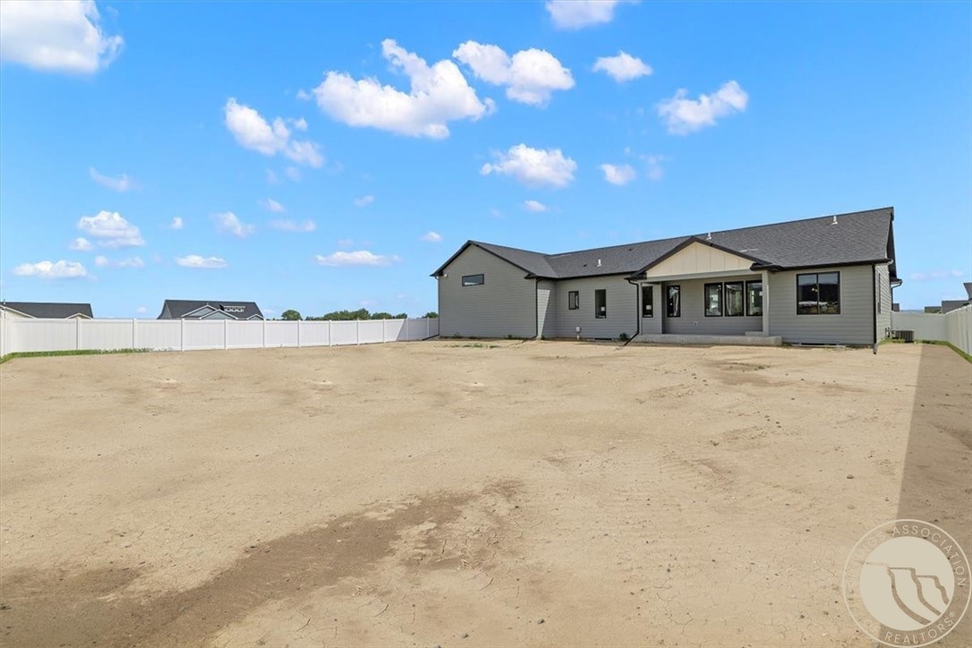 4613 Shining Light Lane