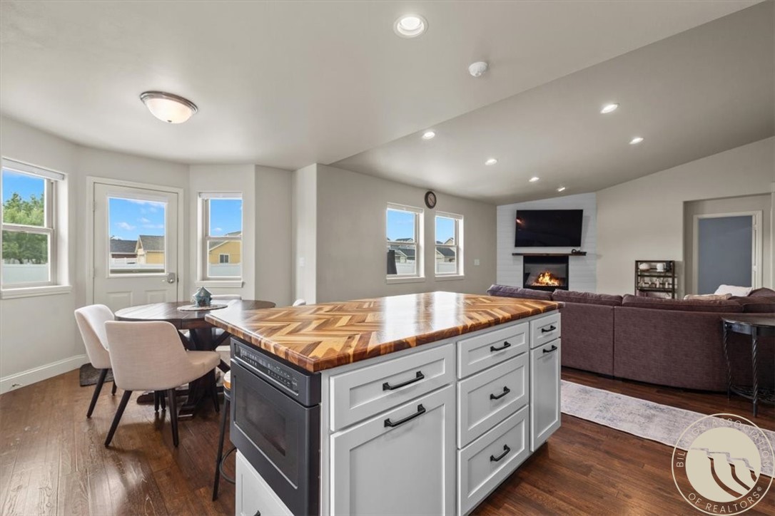 5210 Sacagawea Drive