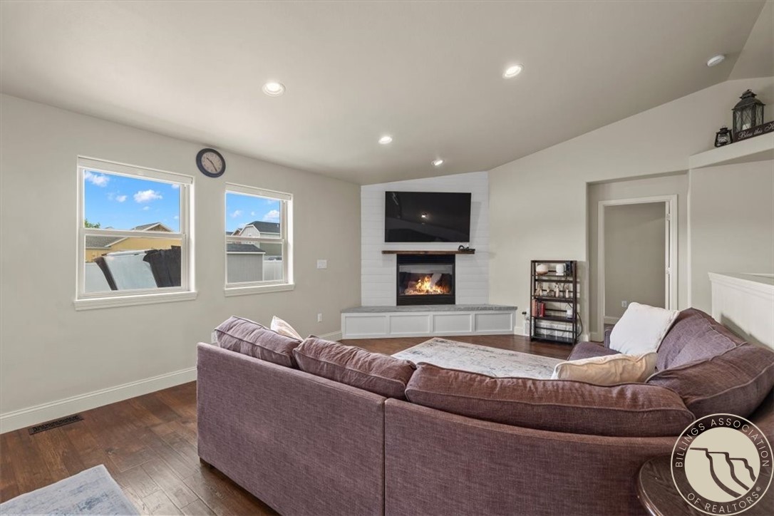 5210 Sacagawea Drive