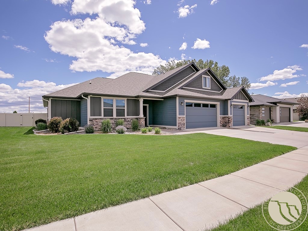 1145 Vineyard Way