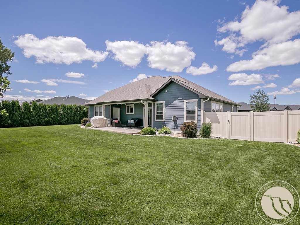 1145 Vineyard Way