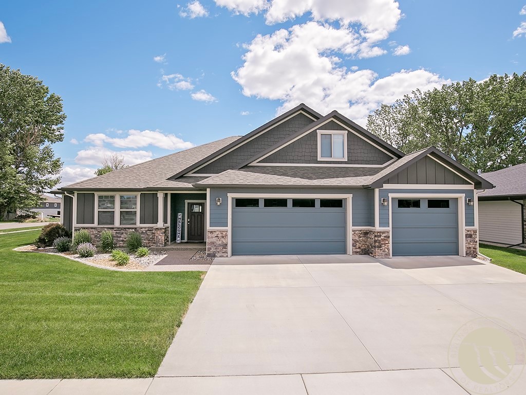 1145 Vineyard Way