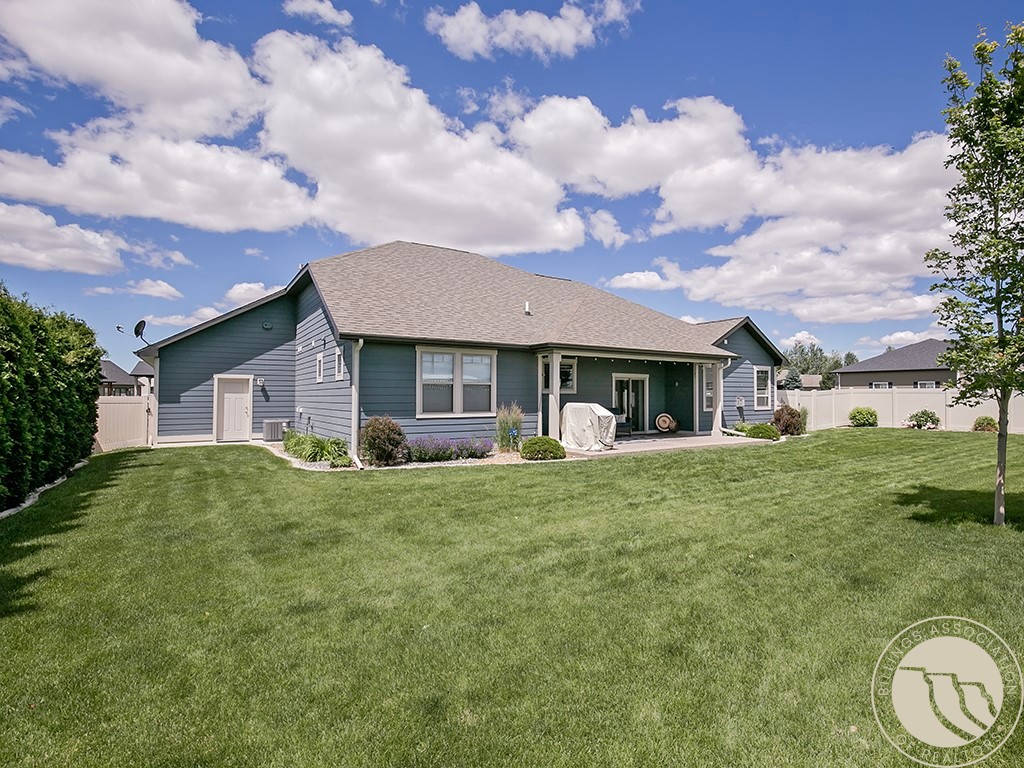 1145 Vineyard Way