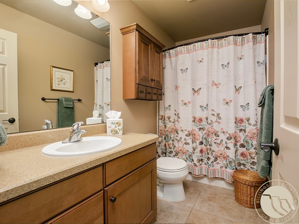 3737 Fairmeadow Court
