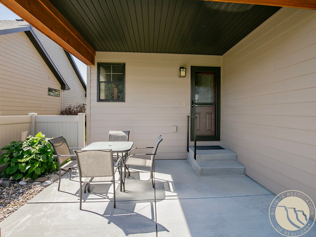 3737 Fairmeadow Court