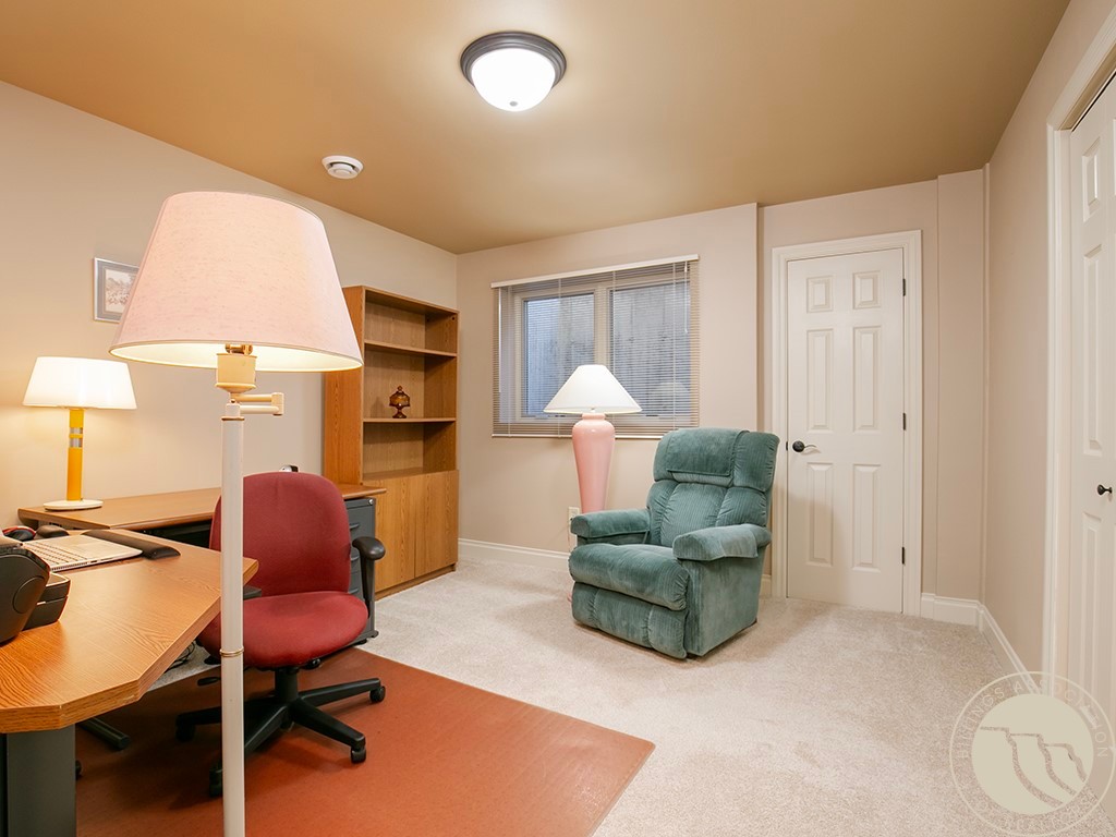 3737 Fairmeadow Court