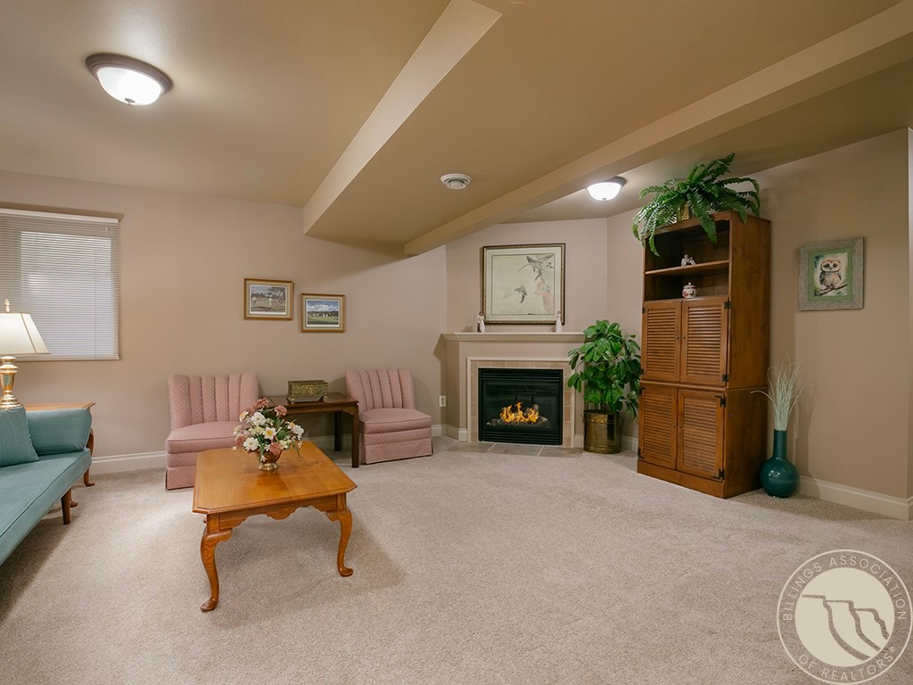 3737 Fairmeadow Court