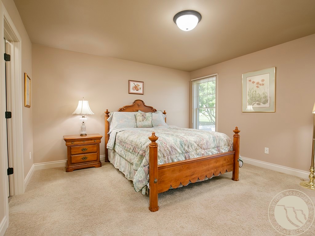 3737 Fairmeadow Court