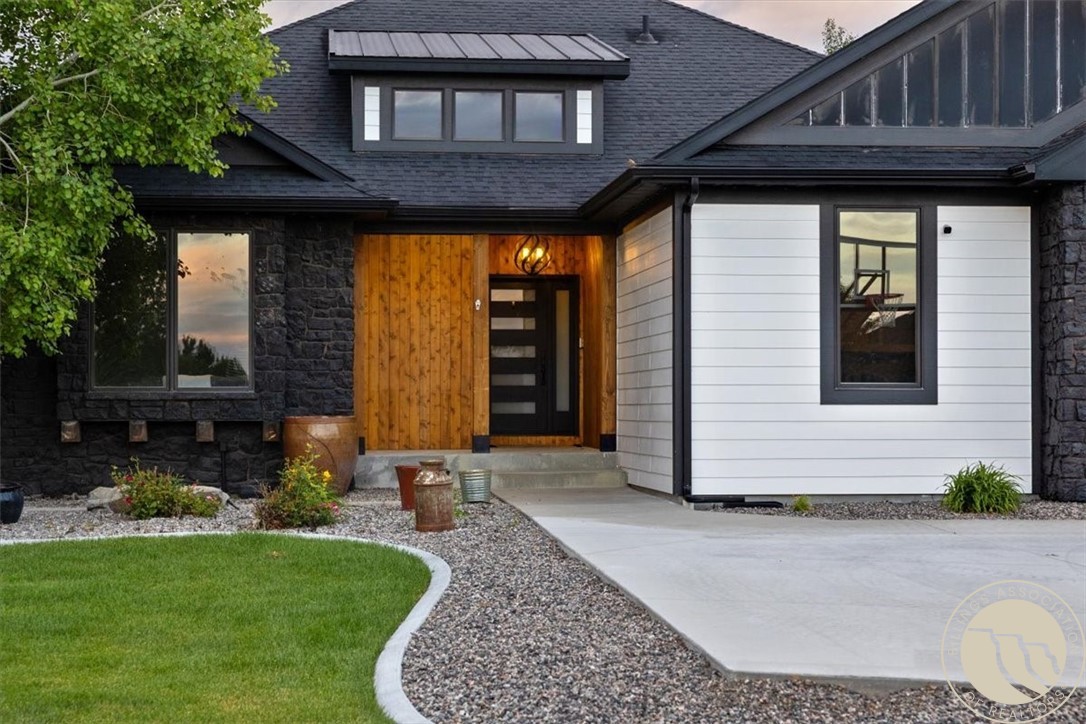5345 Mule Deer Court