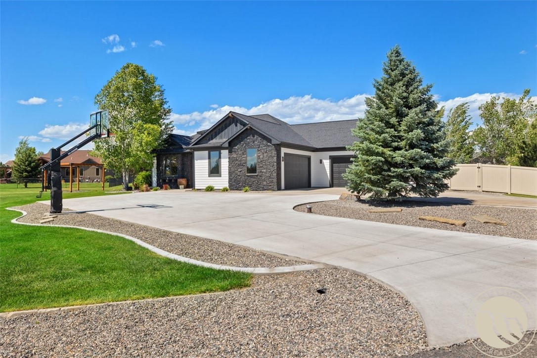 5345 Mule Deer Court