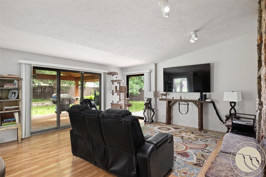 3043 Lloyd Mangrum Lane