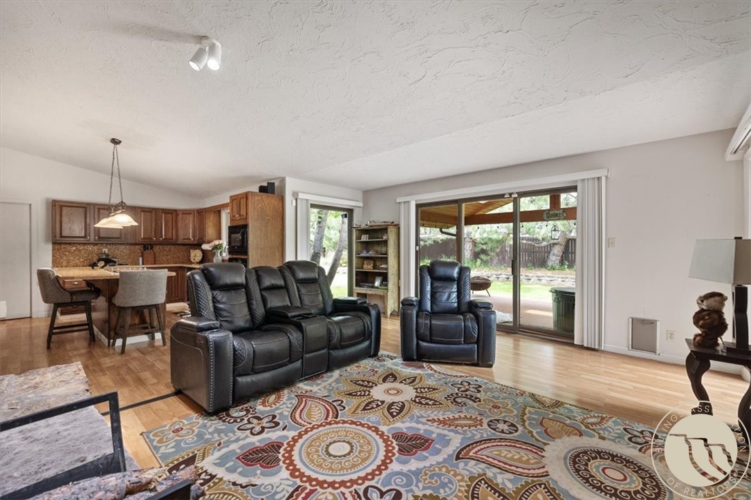 3043 Lloyd Mangrum Lane