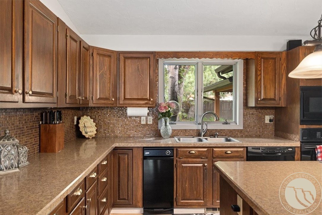 3043 Lloyd Mangrum Lane