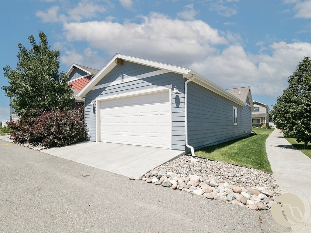 1736 Island View Drive