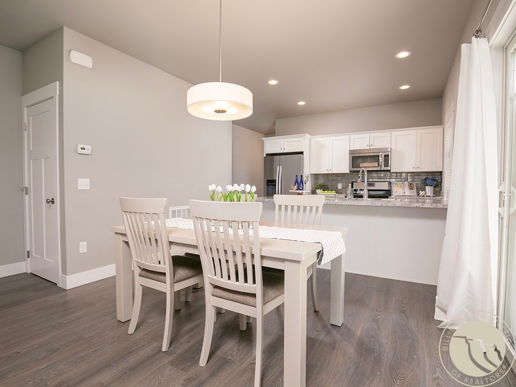 1736 Island View Drive
