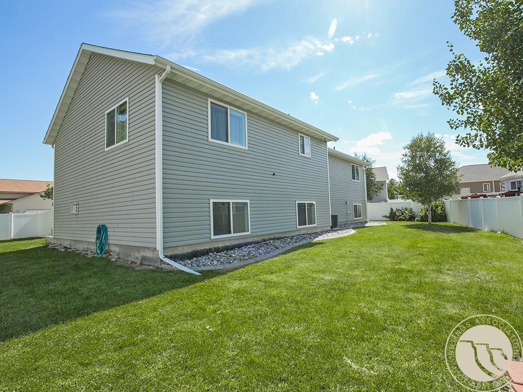 1321 Mirror Lake Lane
