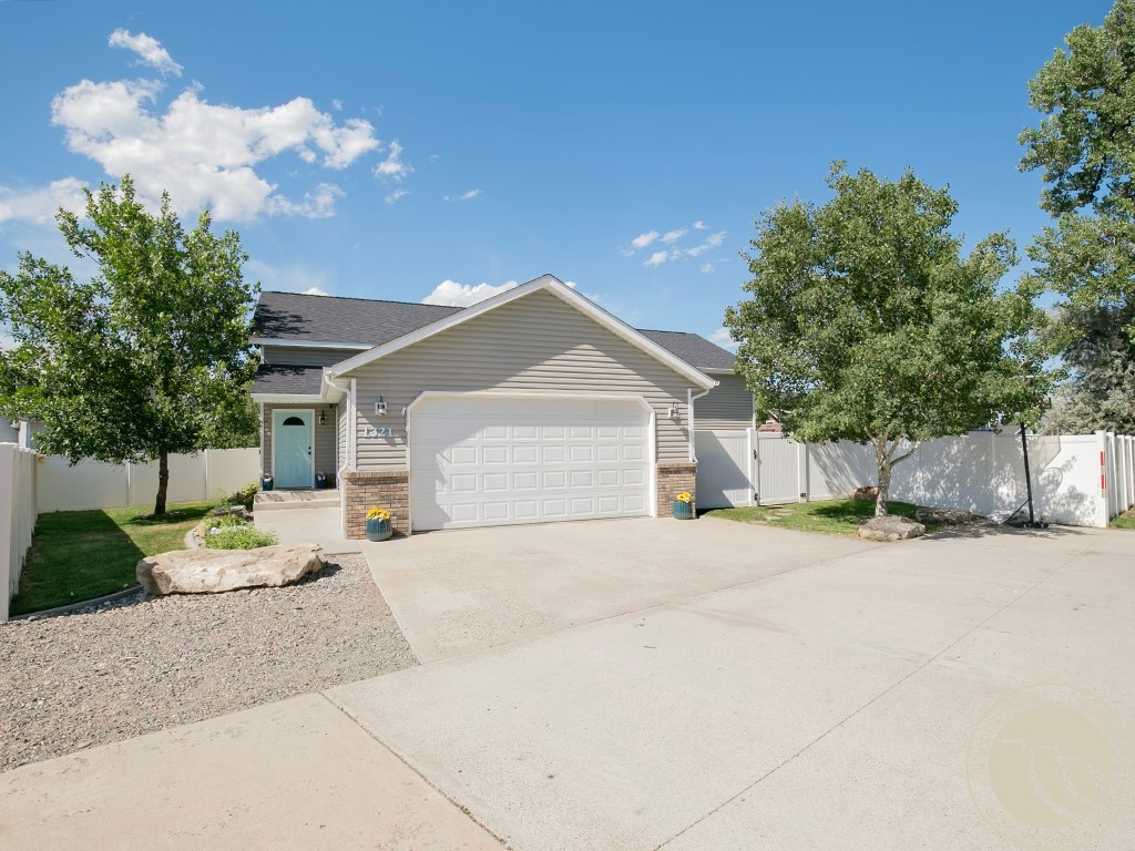 1321 Mirror Lake Lane