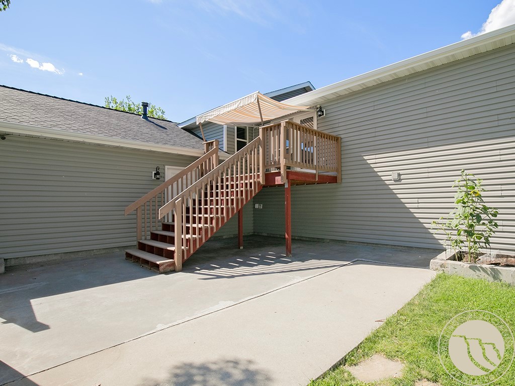 1321 Mirror Lake Lane