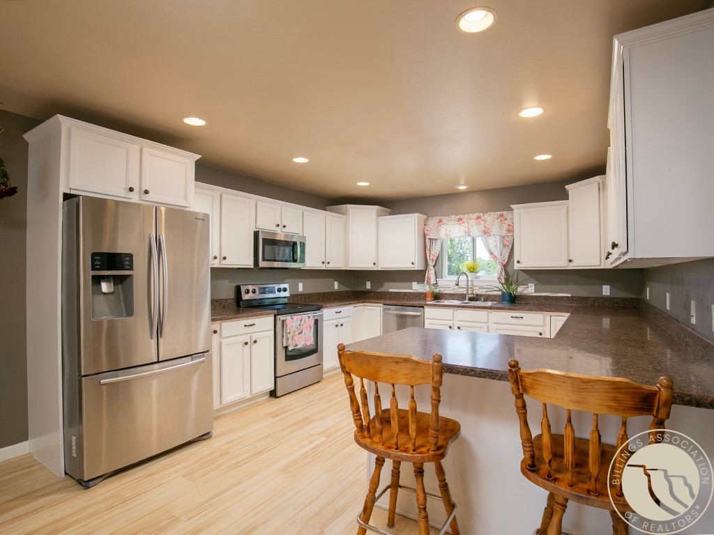1321 Mirror Lake Lane