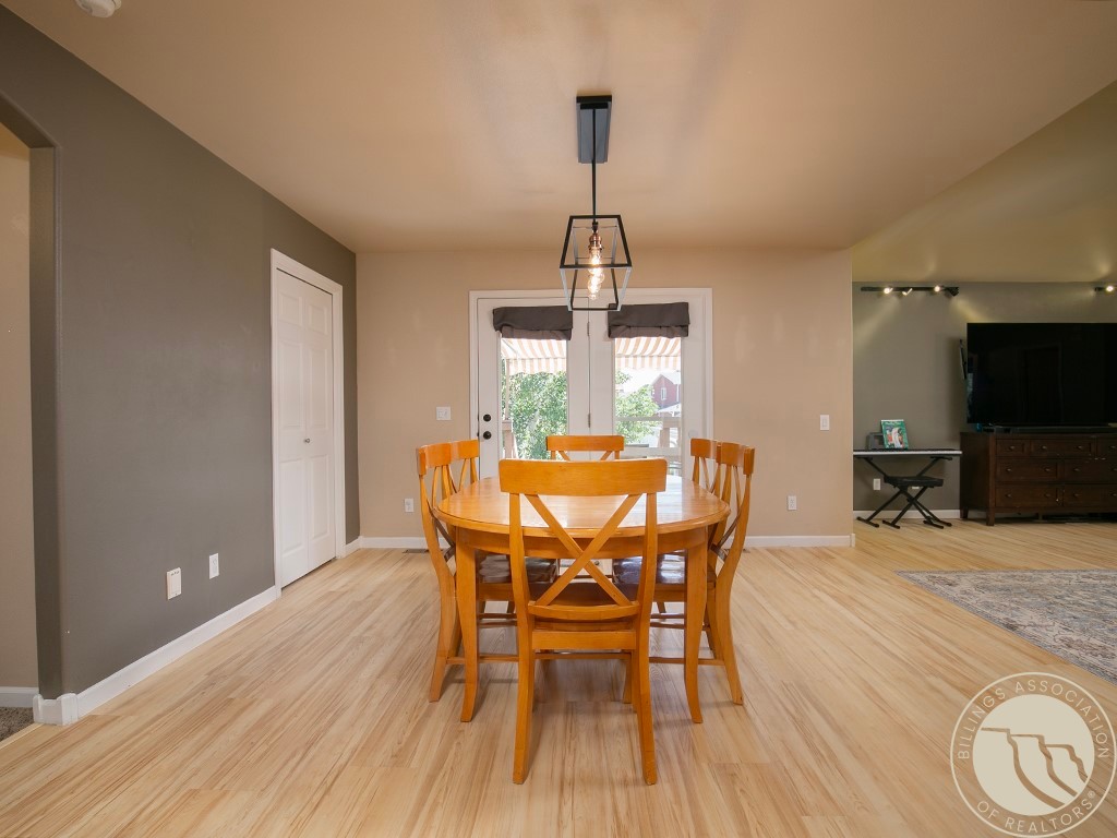 1321 Mirror Lake Lane