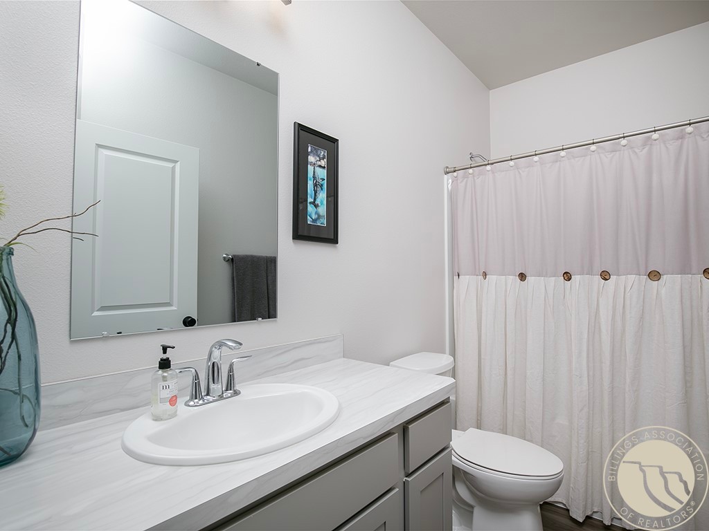 1655 Annas Garden Lane