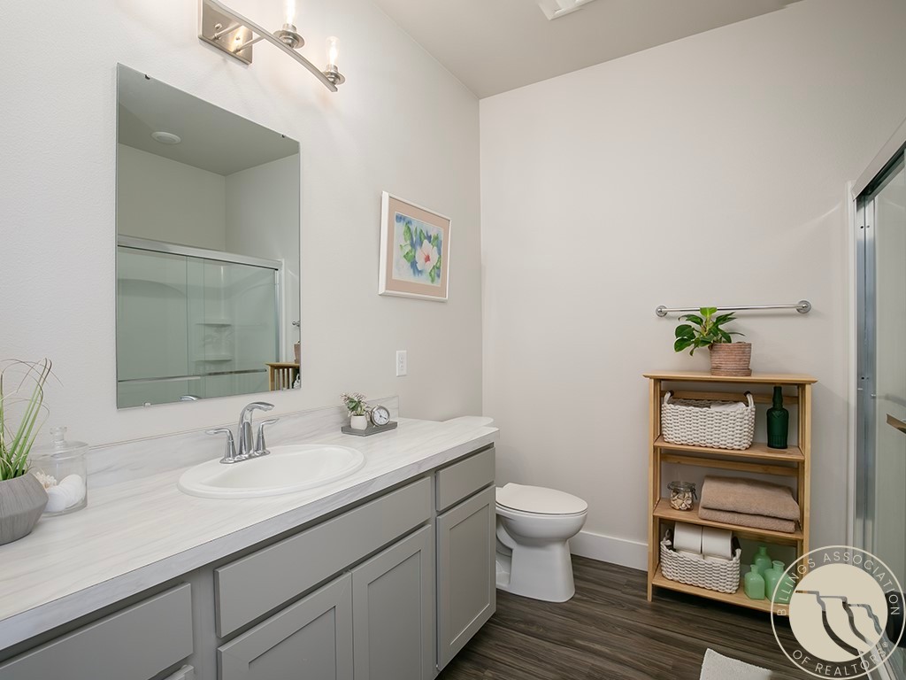 1655 Annas Garden Lane