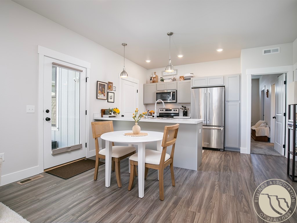 1655 Annas Garden Lane