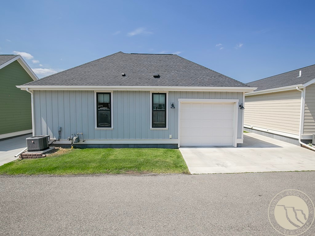 1655 Annas Garden Lane