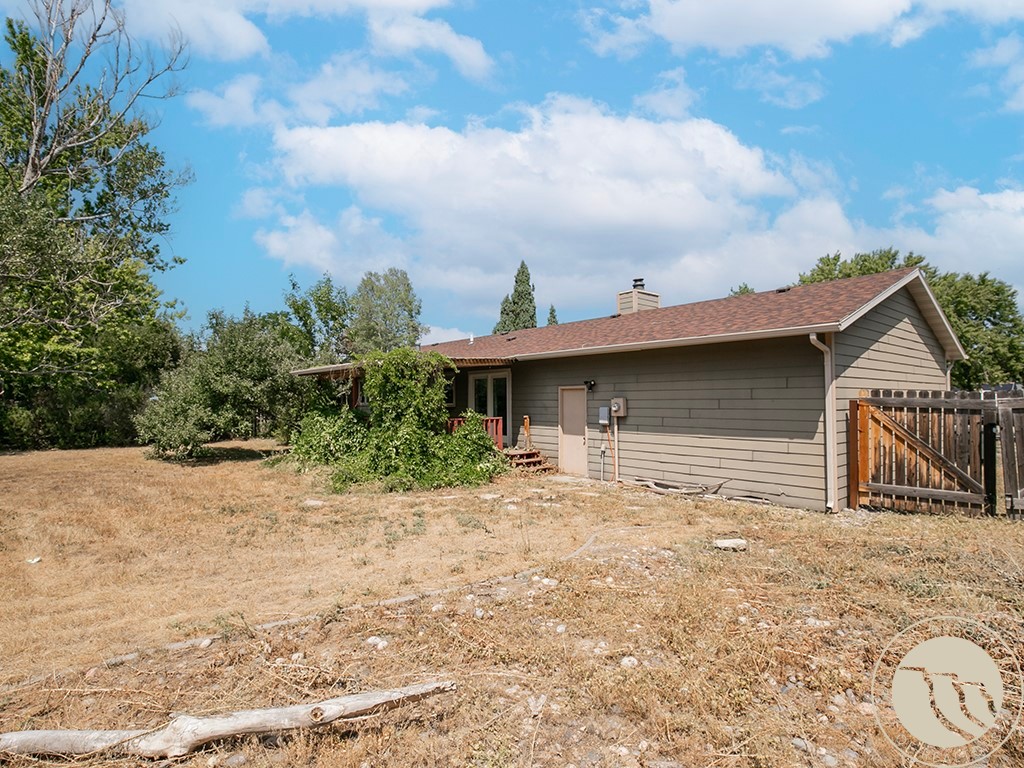 738 Aronson Avenue