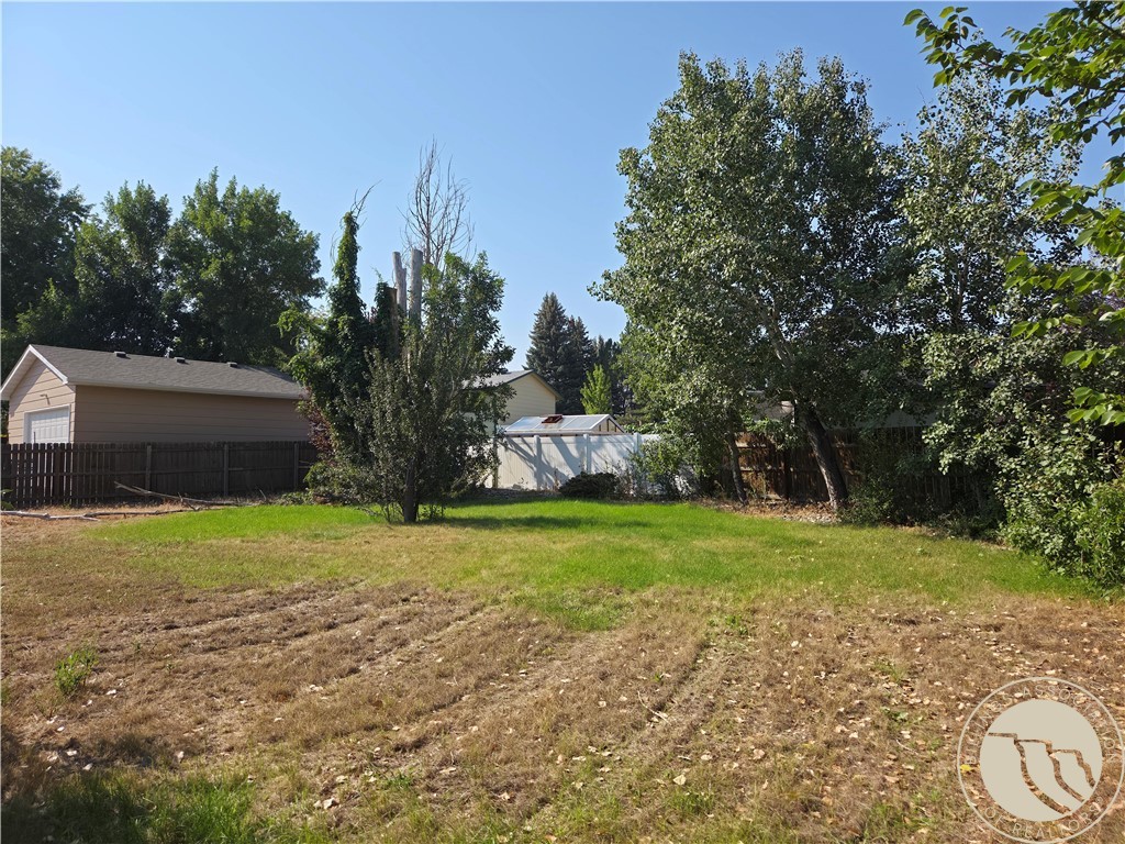 738 Aronson Avenue