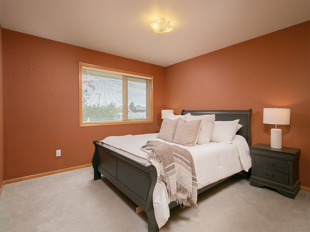 24 31st Street W