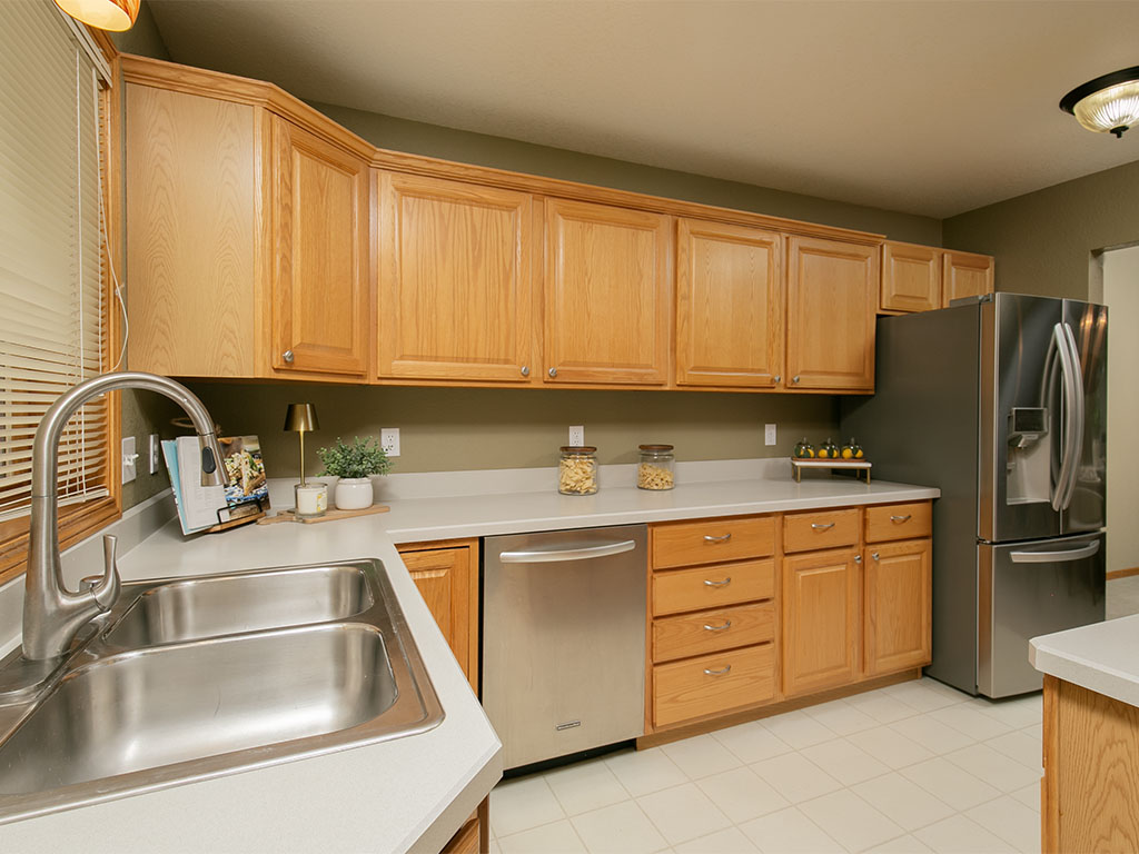24 31st Street W