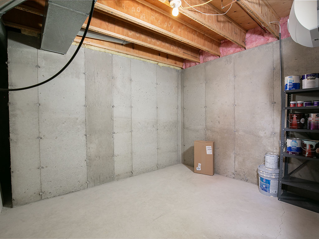 24 31st Street W
