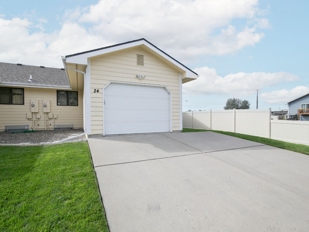 24 31st Street W