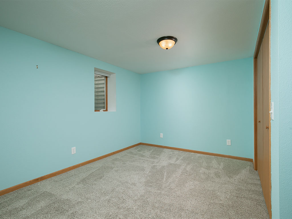 24 31st Street W