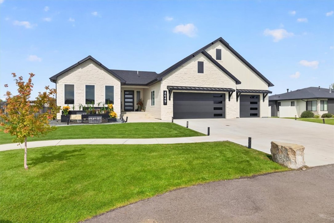 4649 Sunbeam Circle